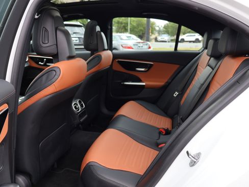 Used 2023 Mercedes-Benz C 300 Sedan image 17