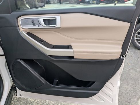 Used 2022 Ford Explorer XLT w/ Equipment Group 202A image 27