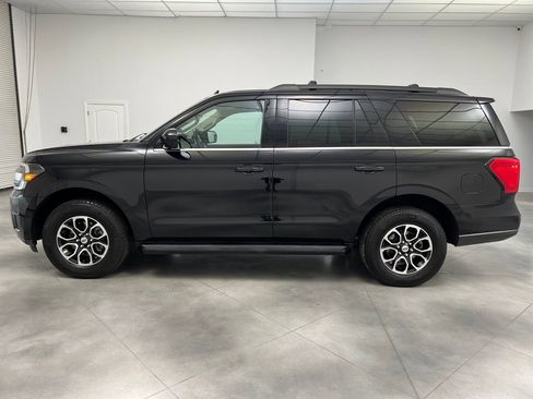 Used 2024 Ford Expedition XLT image 4