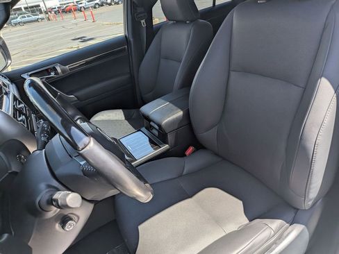 Used 2023 Lexus GX 460 Premium w/ Accessory Package AWD/4WD image 15