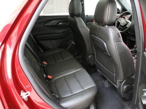 Used 2024 Chevrolet TrailBlazer RS w/ Convenience Package AWD/4WD image 29