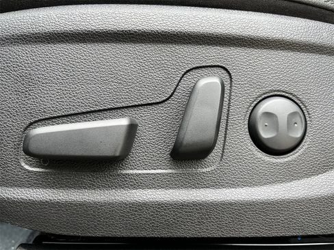 Used 2020 Kia Telluride EX w/ EX Premium Package image 25