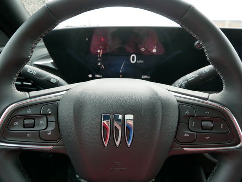 Used 2025 Buick Envista Avenir image 25