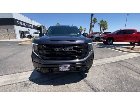 Used 2023 GMC Sierra 1500 Elevation w/ Elevation Premium Package AWD/4WD image 3