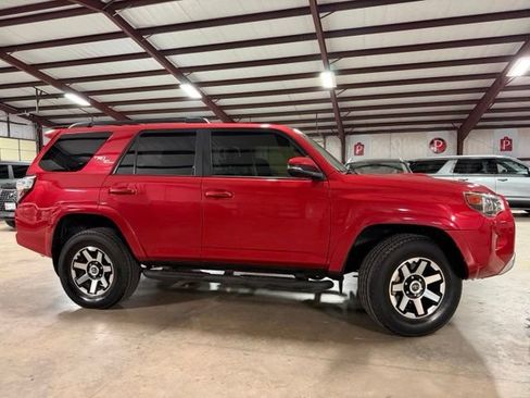Used 2020 Toyota 4Runner TRD Off-Road Premium AWD/4WD image 5