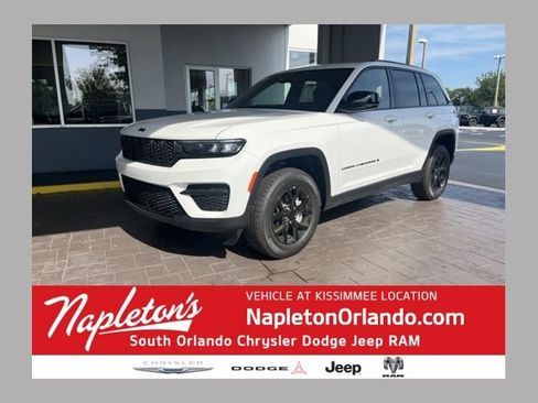 New 2025 Jeep Grand Cherokee Altitude image 1