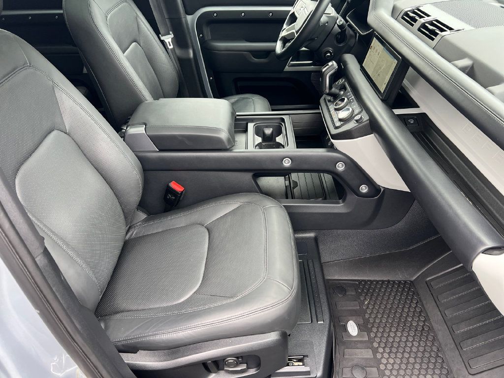 Used 2024 Land Rover Defender 110 S AWD/4WD image 13