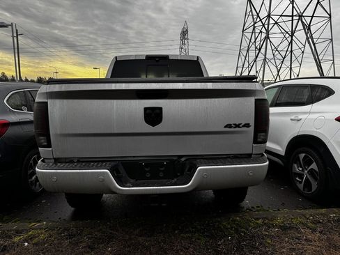 Used 2018 RAM 2500 Laramie w/ Sport Appearance Group image 7