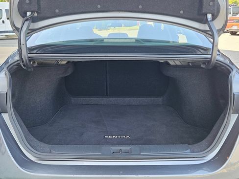 Used 2024 Nissan Sentra SV FWD image 29