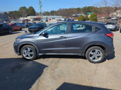 Used 2021 Honda HR-V LX image 8