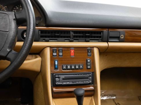 Used 1991 Mercedes-Benz 350 SD image 17