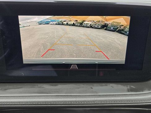 Certified 2024 Buick Encore GX Preferred w/ Comfort Package FWD image 19