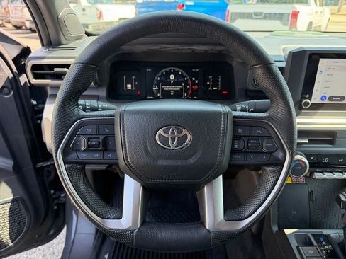 Certified 2024 Toyota Tacoma SR5 AWD/4WD image 14