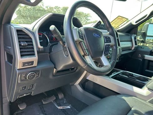 Used 2022 Ford F250 Lariat w/ Lariat Ultimate Package image 23