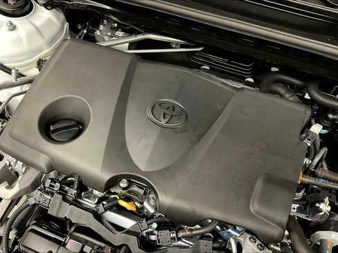 Used 2024 Toyota Camry SE image 37