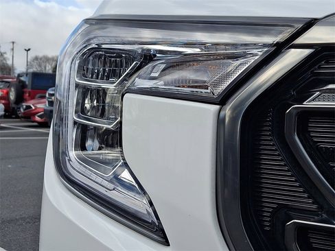 Used 2022 GMC Terrain AT4 w/ Infotainment Package II image 9