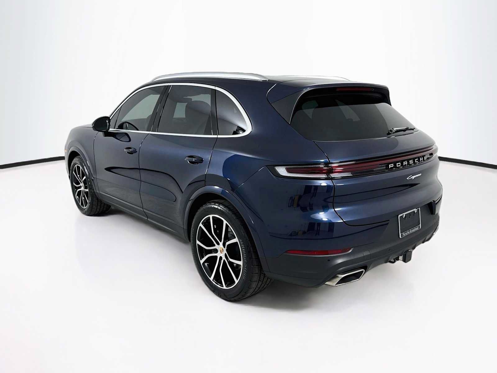 Certified 2026 Porsche Cayenne AWD/4WD image 3