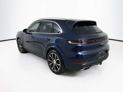 Certified 2026 Porsche Cayenne AWD/4WD image 3
