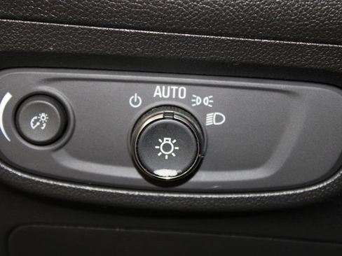Used 2024 Buick Encore GX Sport Touring FWD image 34