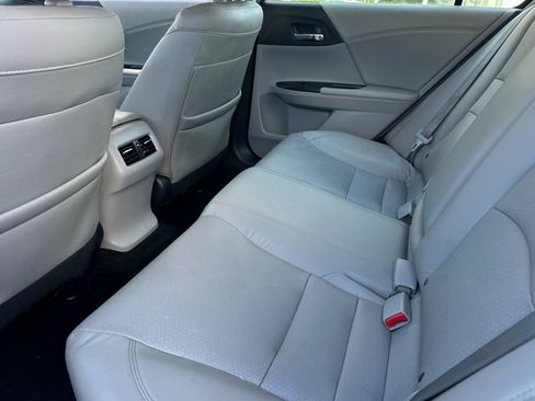 Used 2015 Honda Accord EX-L image 12