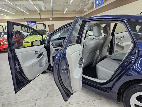 Used 2012 Toyota Prius V Two image 51