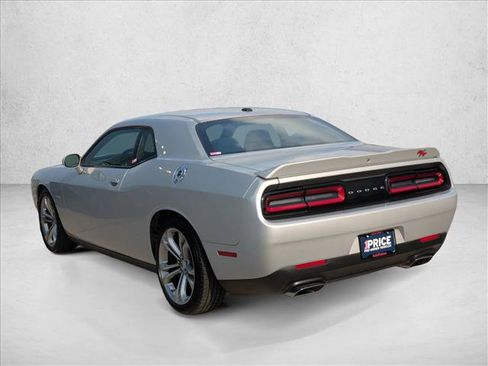 Used 2022 Dodge Challenger R/T image 8