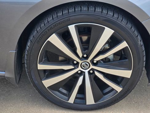 Used 2022 Nissan Altima 2.0 SR FWD image 9