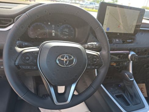 Used 2025 Toyota RAV4 Limited image 11