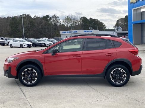 Used 2021 Subaru Crosstrek 2.0i image 2