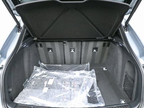 Certified 2026 Porsche Macan AWD/4WD image 29