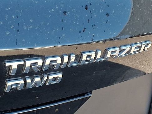 Used 2022 Chevrolet TrailBlazer LT w/ Premium Seating Package AWD/4WD image 30