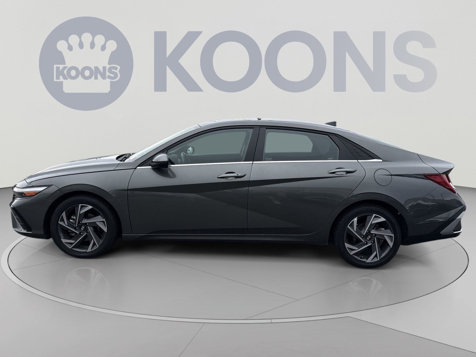 Certified 2025 Hyundai Elantra SEL FWD image 2