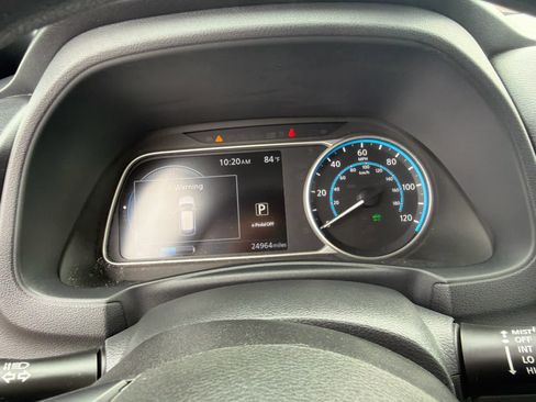 Used 2023 Nissan Leaf S FWD image 6