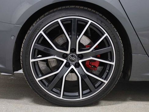 Used 2023 Audi S7 Prestige w/ Prestige Package image 36