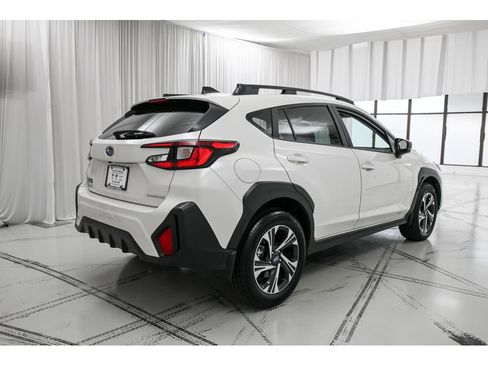 Used 2025 Subaru Crosstrek 2.5i Premium AWD/4WD image 7