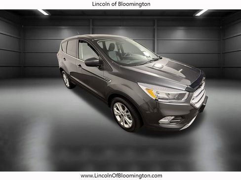 Used 2019 Ford Escape SE image 8
