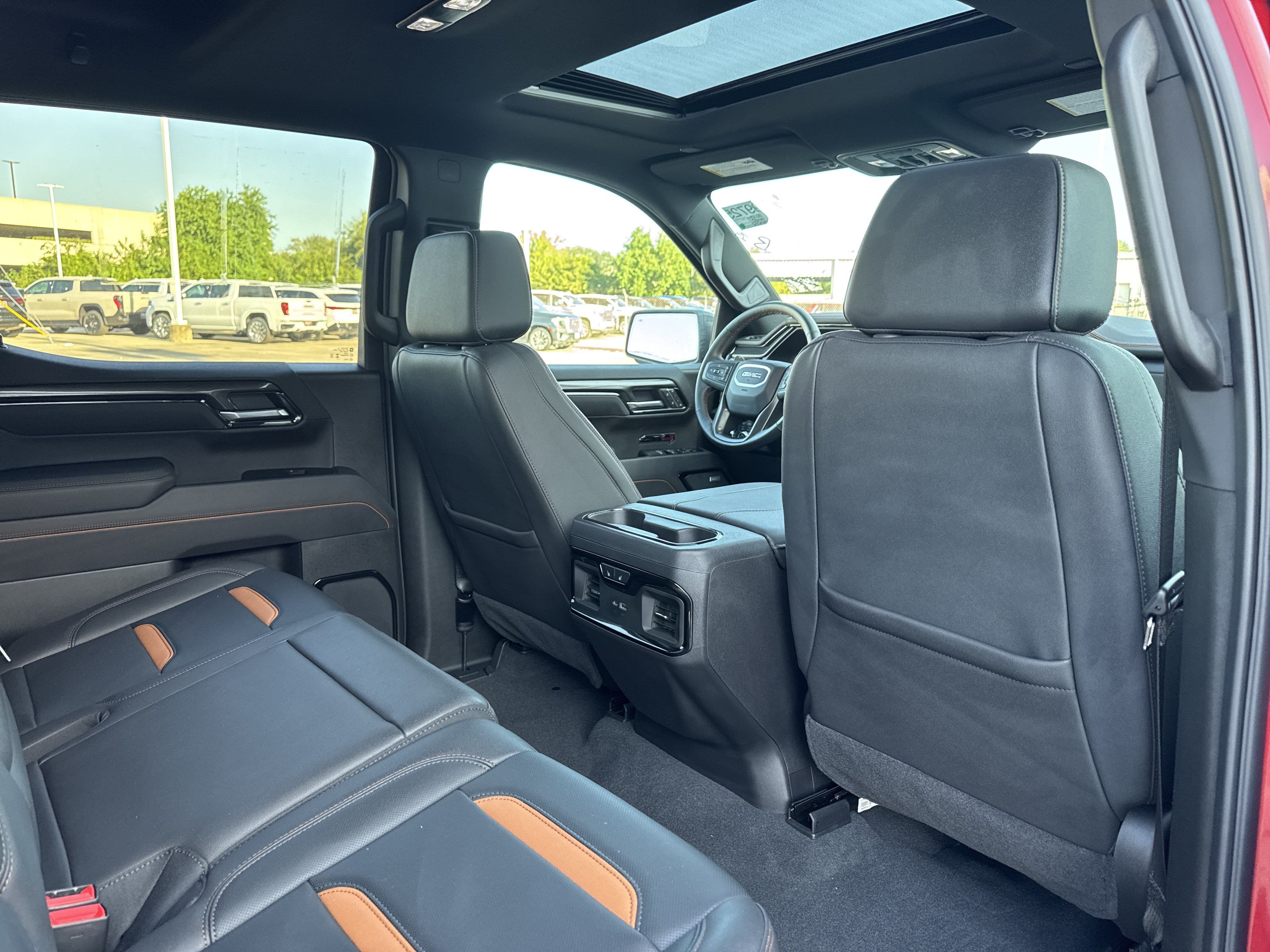 Used 2025 GMC Sierra 1500 AT4 w/ AT4 Premium Package AWD/4WD image 16