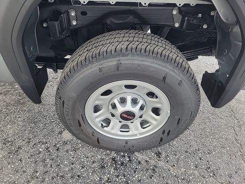 New 2025 GMC Sierra 3500 Pro image 7