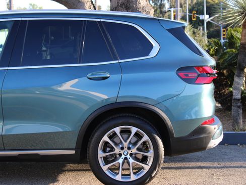 Used 2026 BMW X5 xDrive40i w/ Premium Package image 10