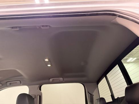 Used 2018 GMC Sierra 1500 SLT image 15