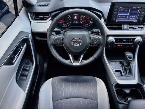 Used 2020 Toyota RAV4 XLE w/ XLE Grade Weather Package AWD/4WD image 10