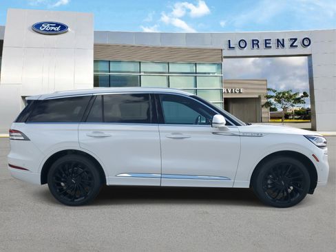 Used 2022 Lincoln Aviator Reserve w/ Equipment Group 201A image 4