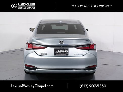 Used 2023 Lexus ES 300h w/ Premium Package FWD image 5