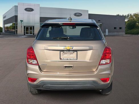 Used 2019 Chevrolet Trax LS FWD image 10
