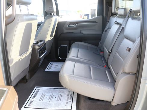 Used 2023 GMC Sierra 1500 SLT w/ SLT Premium Package AWD/4WD image 28