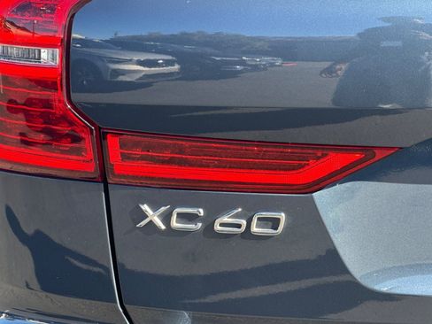 Certified 2025 Volvo XC60 T8 Ultra w/ Climate Package AWD/4WD image 13
