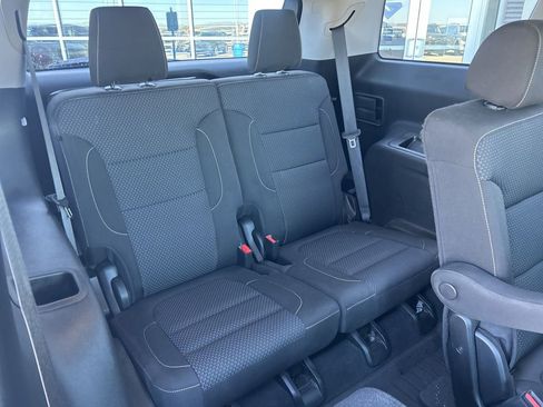 Used 2023 GMC Acadia SLE w/ Driver Convenience Package image 15