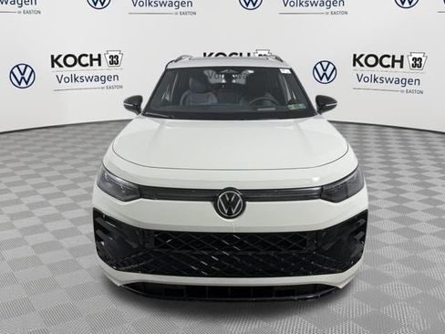 New 2026 Volkswagen Tiguan SE R-Line AWD/4WD image 2