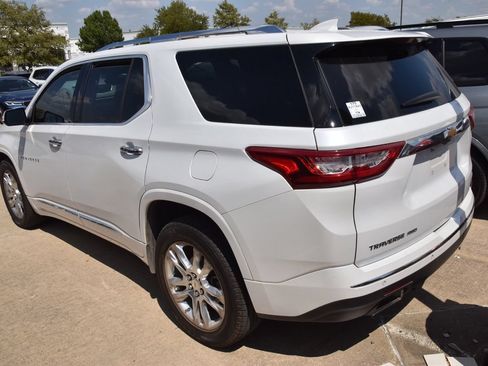 Used 2019 Chevrolet Traverse High Country AWD/4WD image 6