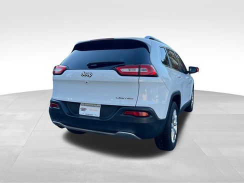 Used 2017 Jeep Cherokee Limited image 5